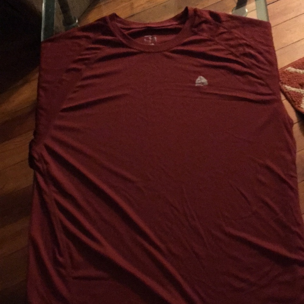 Men’s dri fit Nike shirt